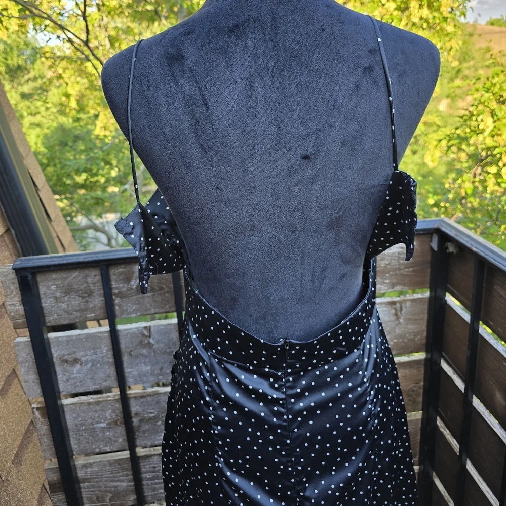 Zara Black and White Polkadot Crossover Dress With Spaghetti Straps - Picture 7 of 10